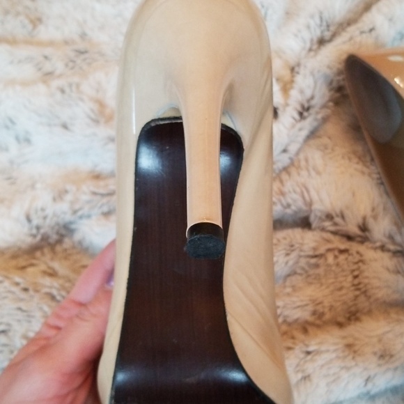 Stuart Weitzman Beatrix Nude Pumps size 7.5 - Picture 7 of 8